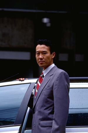 店を選んで車検の費用を安く抑える