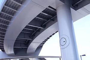 移動図書館製作で人々に本を読む楽しさを